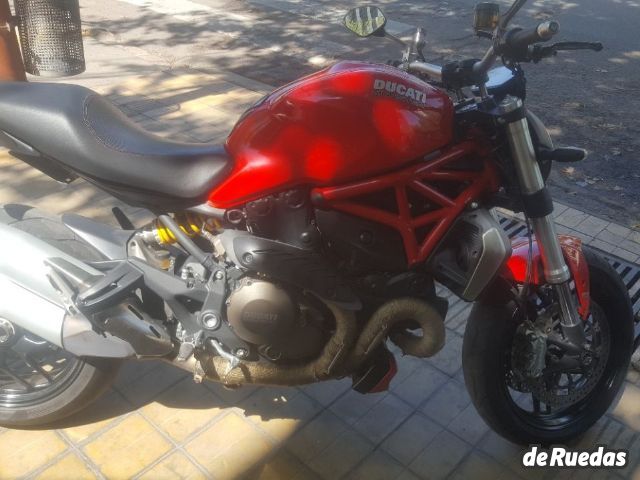 Ducati Monster Usada en Mendoza, deRuedas