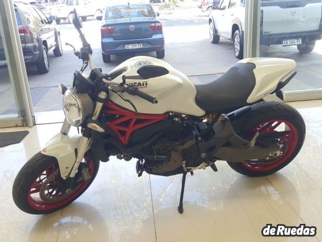 Ducati Monster Usada en Mendoza, deRuedas