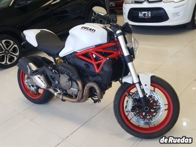 Ducati Monster Usada en Mendoza, deRuedas