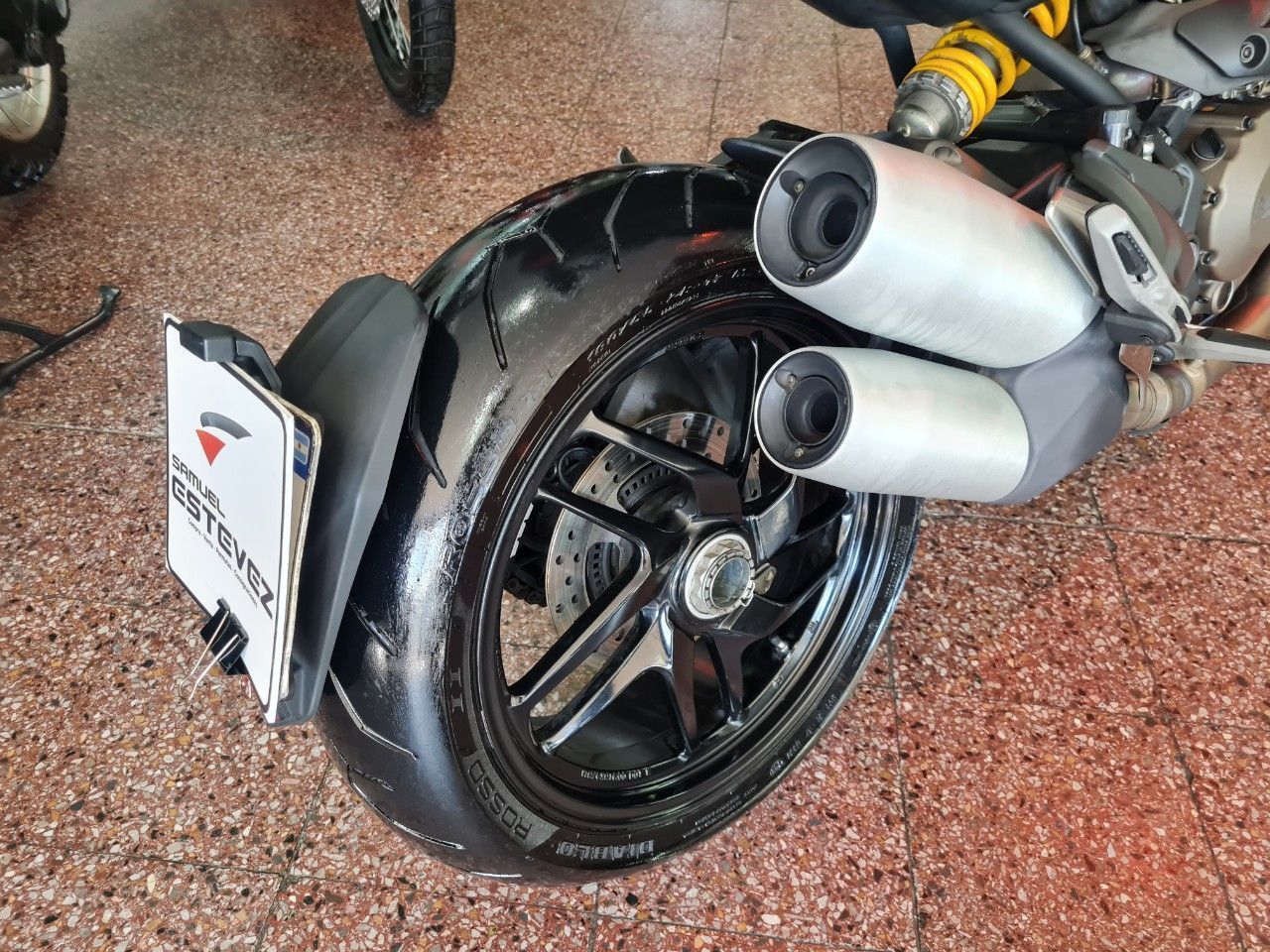 Ducati Monster Usada en Mendoza, deRuedas