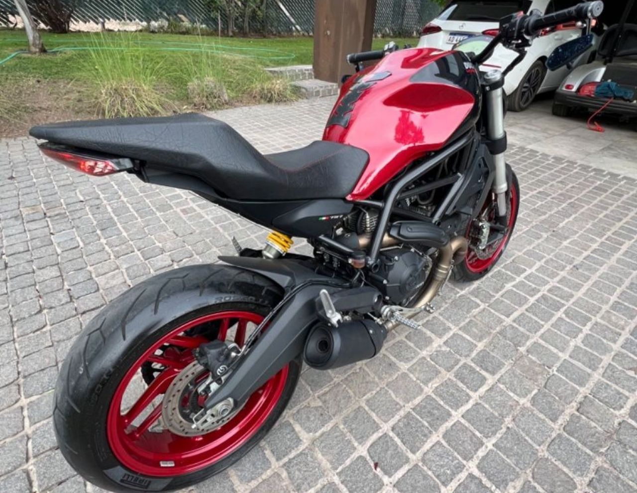 Ducati Monster Usada en Mendoza, deRuedas
