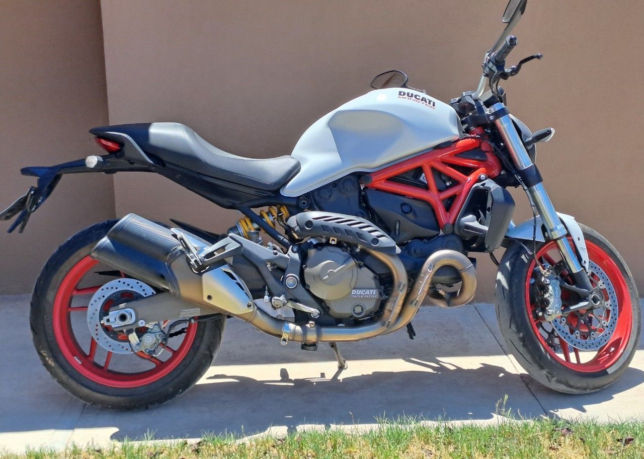 Ducati Monster Usada en Mendoza, deRuedas