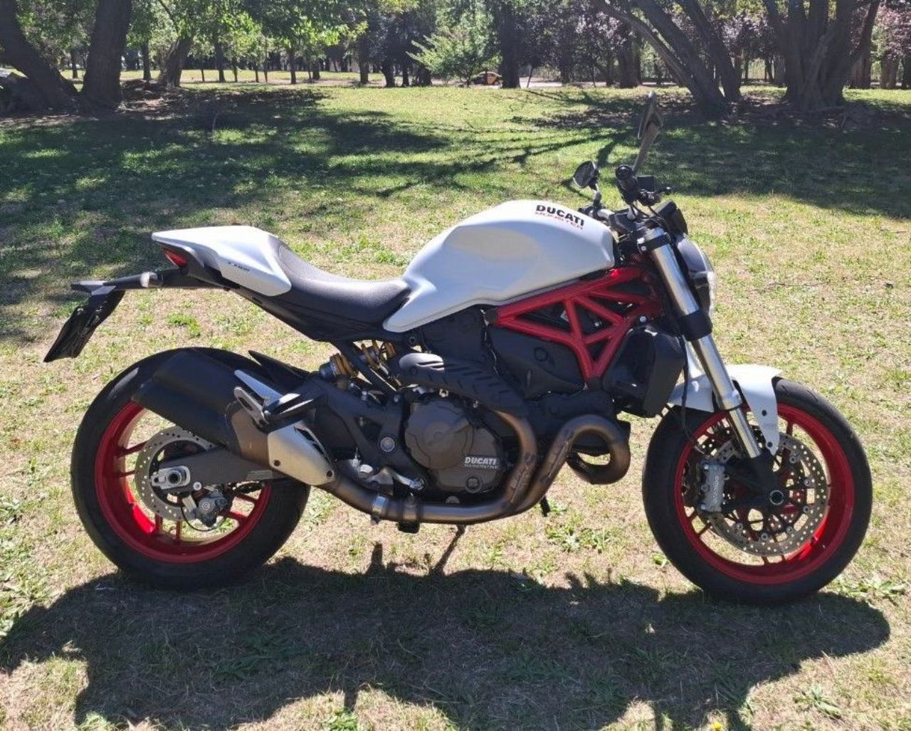 Ducati Monster Usada en Mendoza, deRuedas