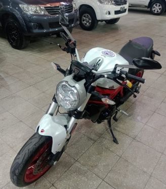 Ducati Monster Usada en San Juan