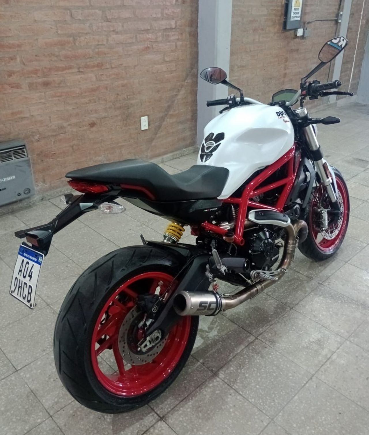 Ducati Monster Usada en San Juan, deRuedas
