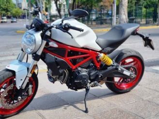 Ducati Monster Usada en Mendoza
