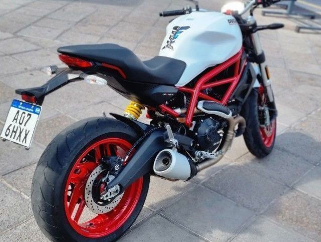 Ducati Monster Usada en Mendoza, deRuedas