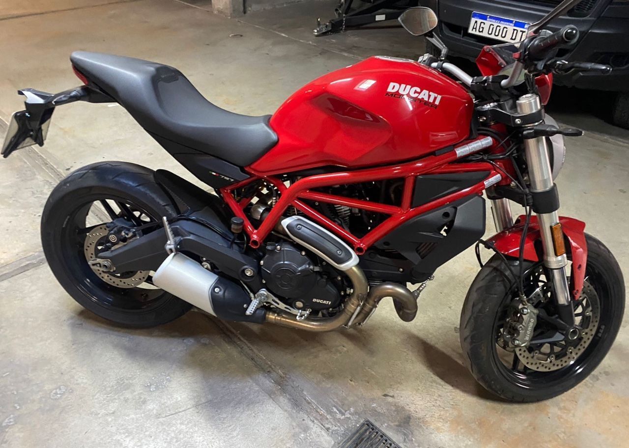 Ducati Monster Usada en Mendoza, deRuedas