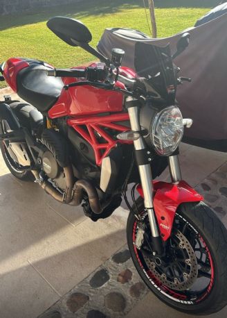 Ducati Monster Usada en Mendoza