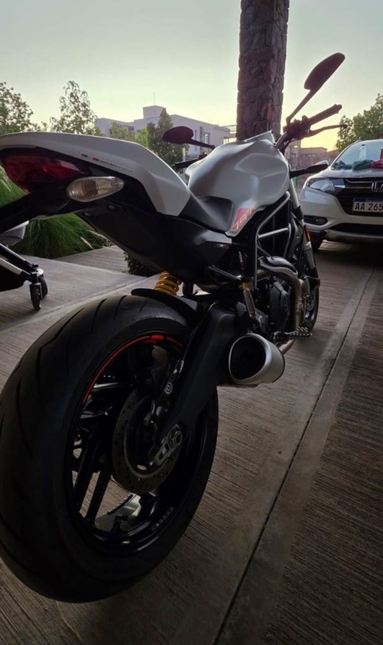 Ducati Monster Usada Financiado en Mendoza, deRuedas