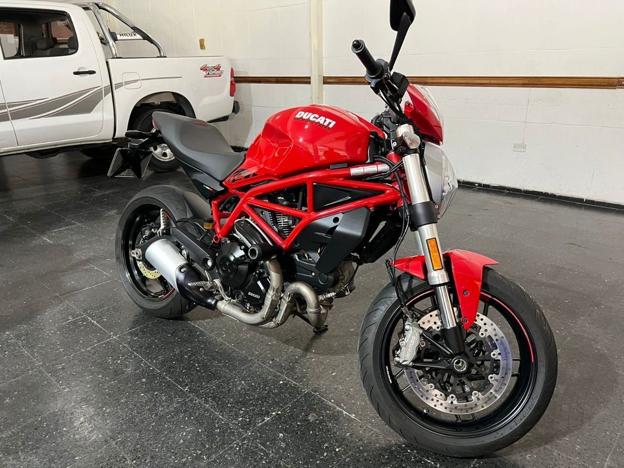 Ducati Monster Usada en Córdoba, deRuedas