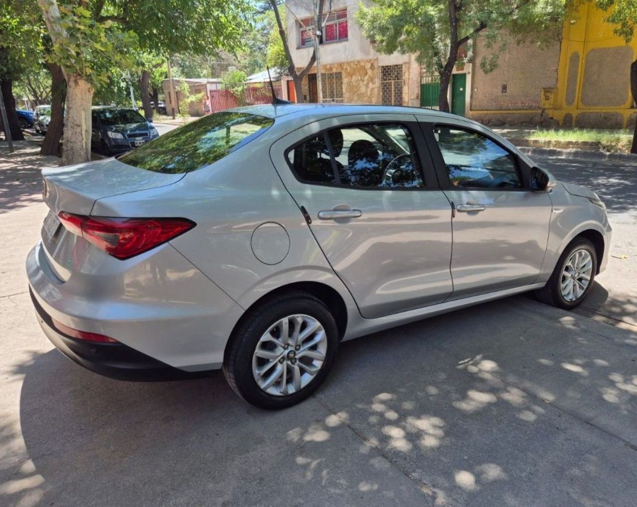 Fiat Cronos Usado Financiado en Mendoza, deRuedas