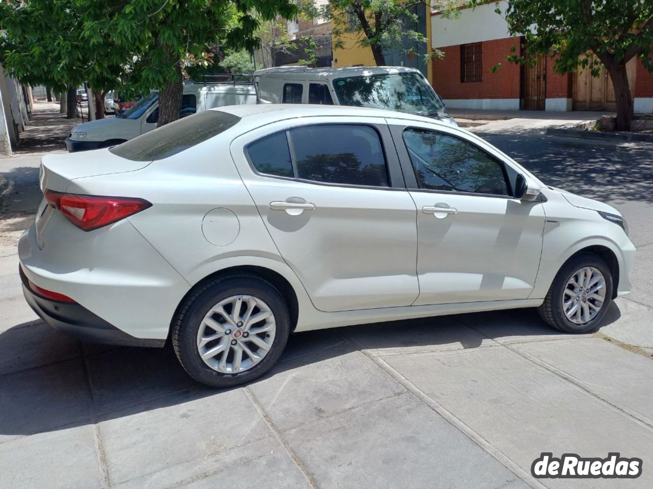 Fiat Cronos Usado en Mendoza, deRuedas