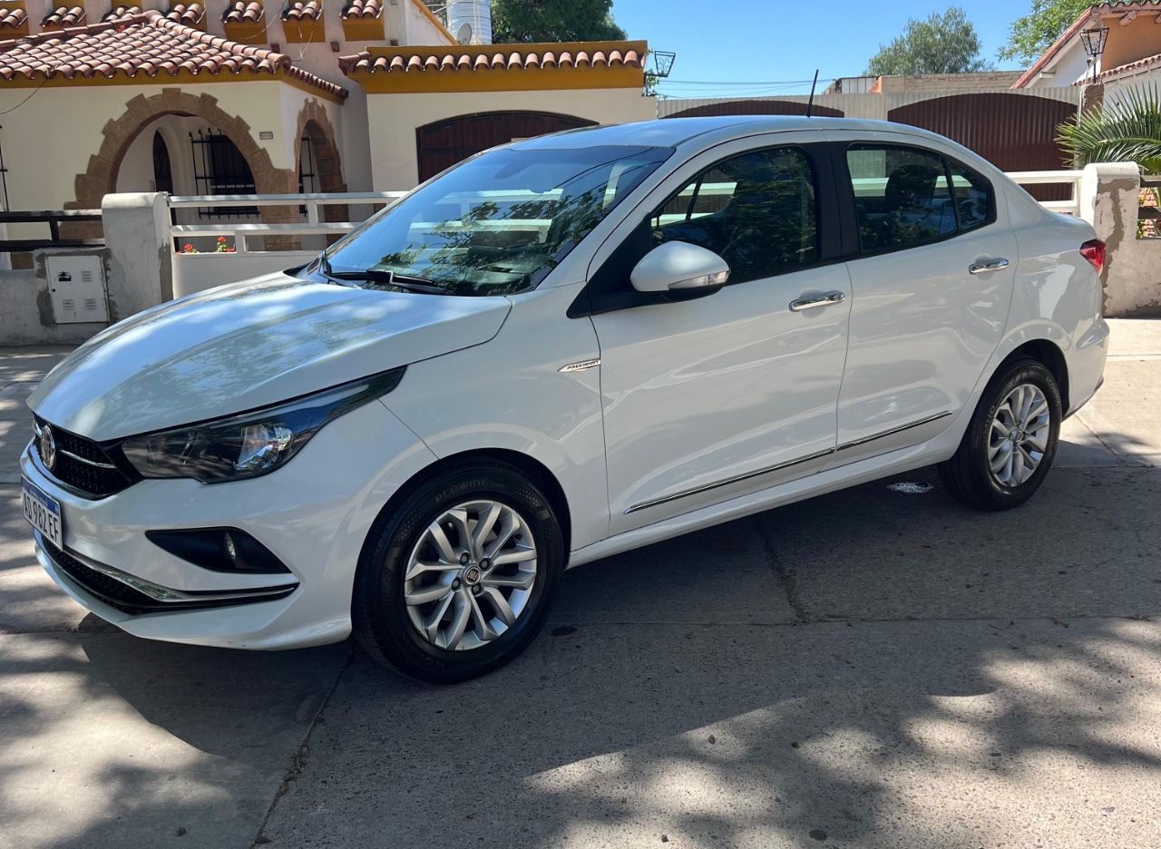 Fiat Cronos Usado Financiado en Mendoza, deRuedas