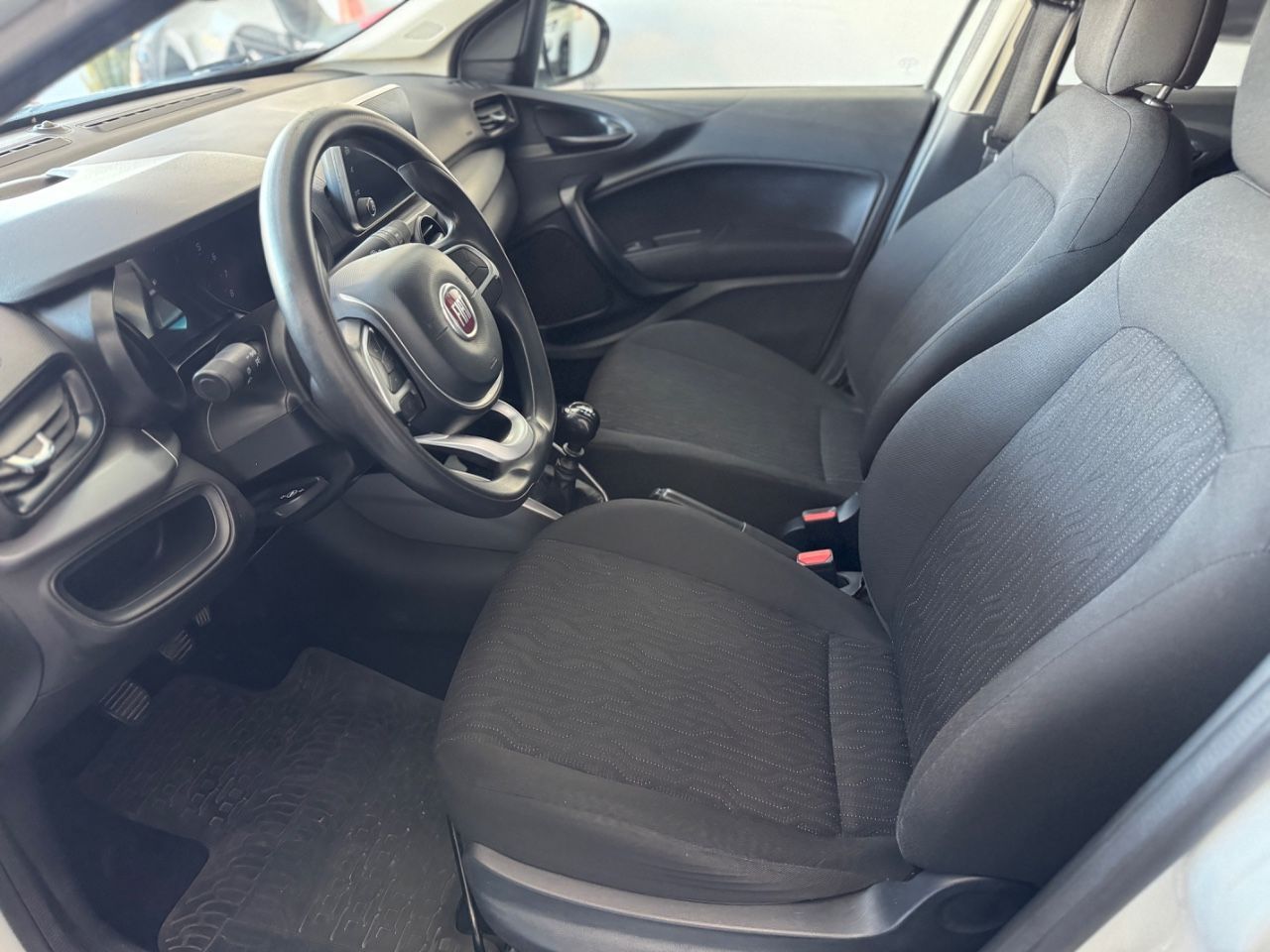 Fiat Cronos Usado Financiado en San Juan, deRuedas