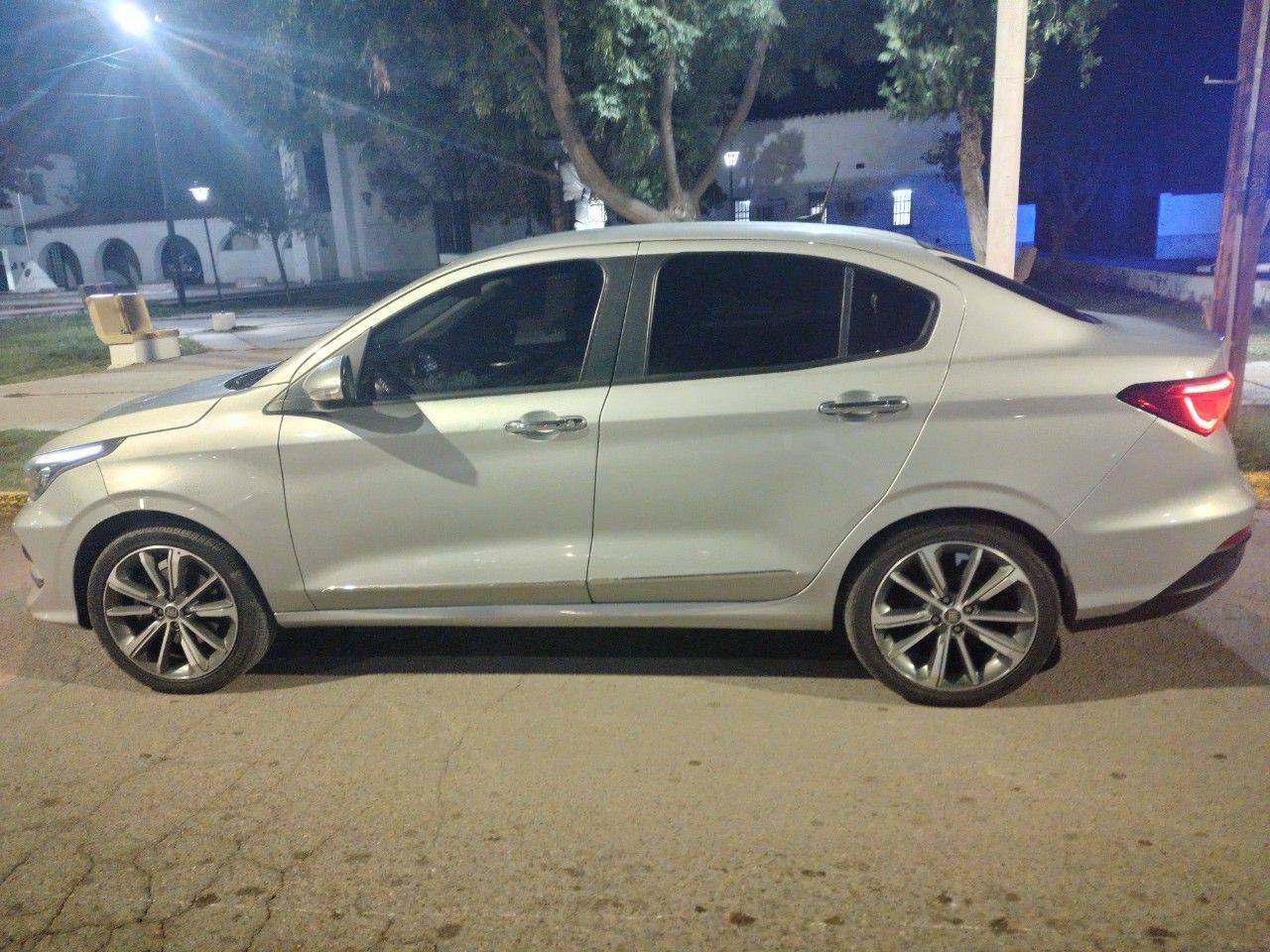 Fiat Cronos Usado en Mendoza, deRuedas