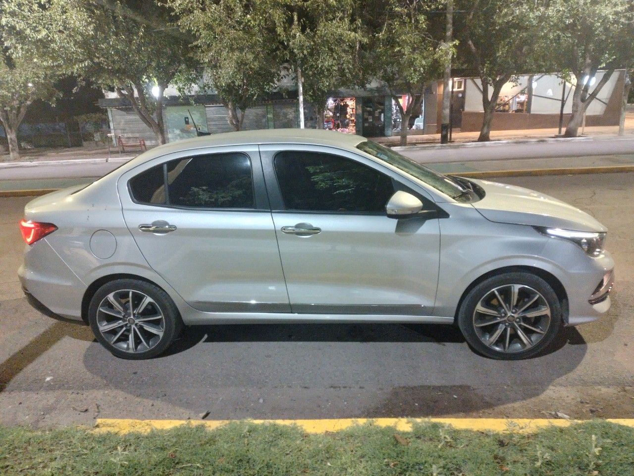 Fiat Cronos Usado en Mendoza, deRuedas