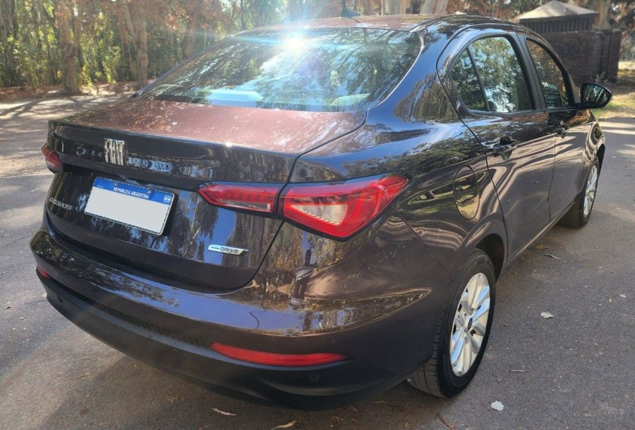 Fiat Cronos Usado Financiado en Mendoza, deRuedas