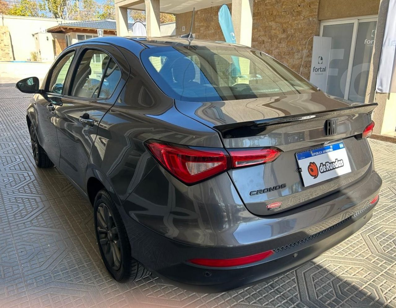 Fiat Cronos Usado Financiado en Mendoza, deRuedas