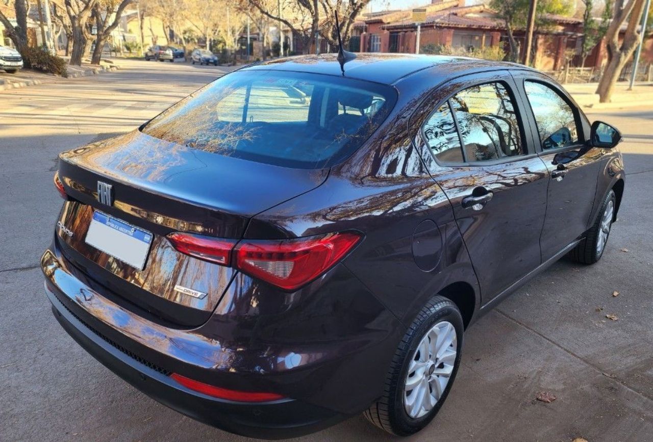 Fiat Cronos Usado Financiado en Mendoza, deRuedas