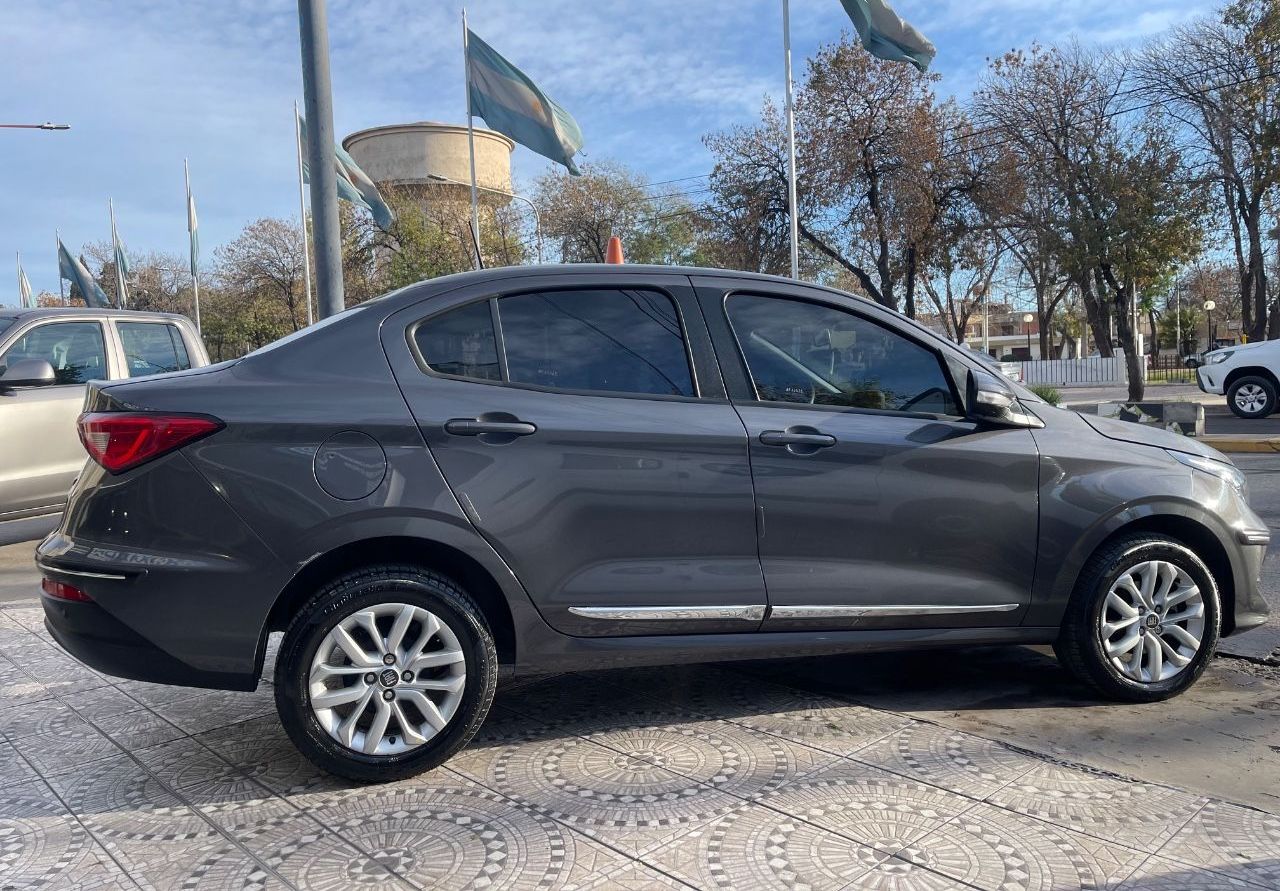 Fiat Cronos Usado Financiado en Mendoza, deRuedas