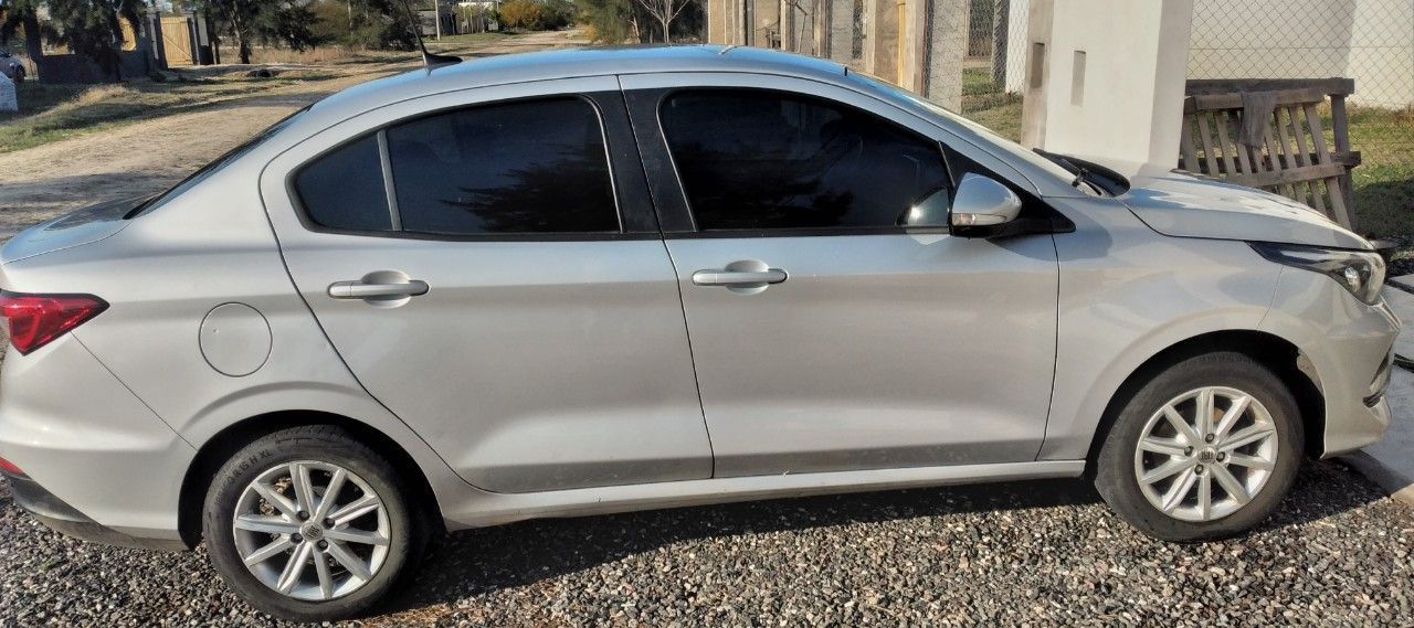 Fiat Cronos Usado en Santa Fe, deRuedas