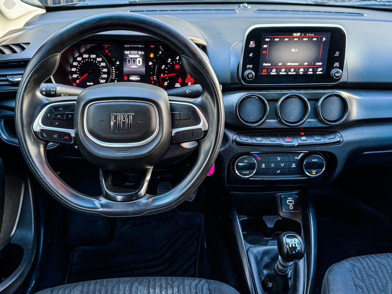Fiat Cronos Usado Financiado en Córdoba, deRuedas