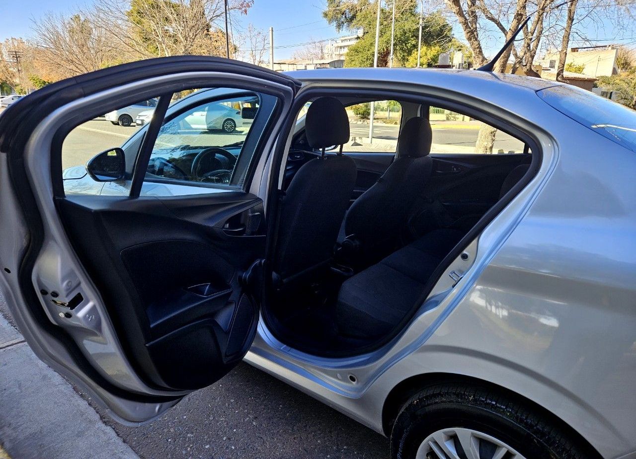 Fiat Cronos Usado Financiado en Mendoza, deRuedas