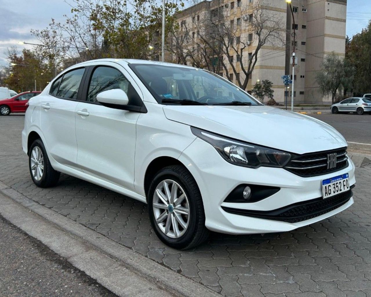 Fiat Cronos Usado Financiado en Mendoza, deRuedas