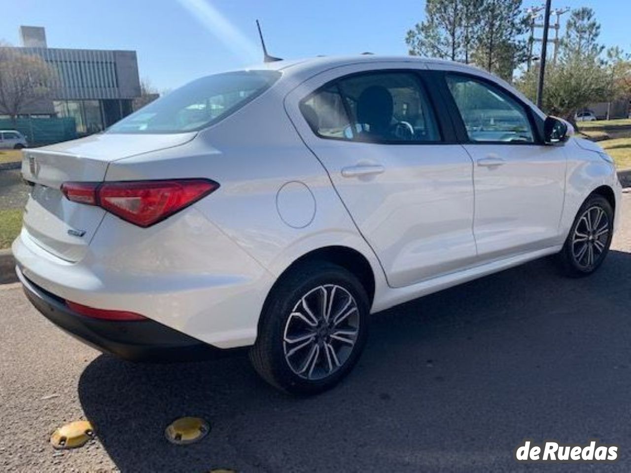 Fiat Cronos Nuevo en Mendoza, deRuedas