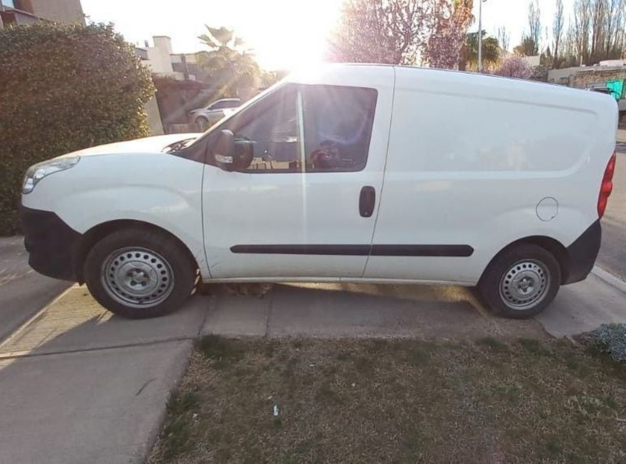 Fiat Doblo Usada en Mendoza, deRuedas