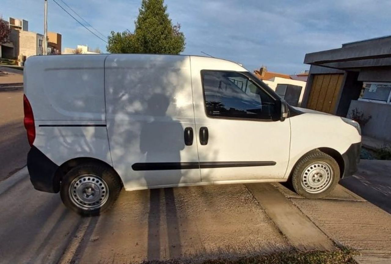 Fiat Doblo Usada en Mendoza, deRuedas