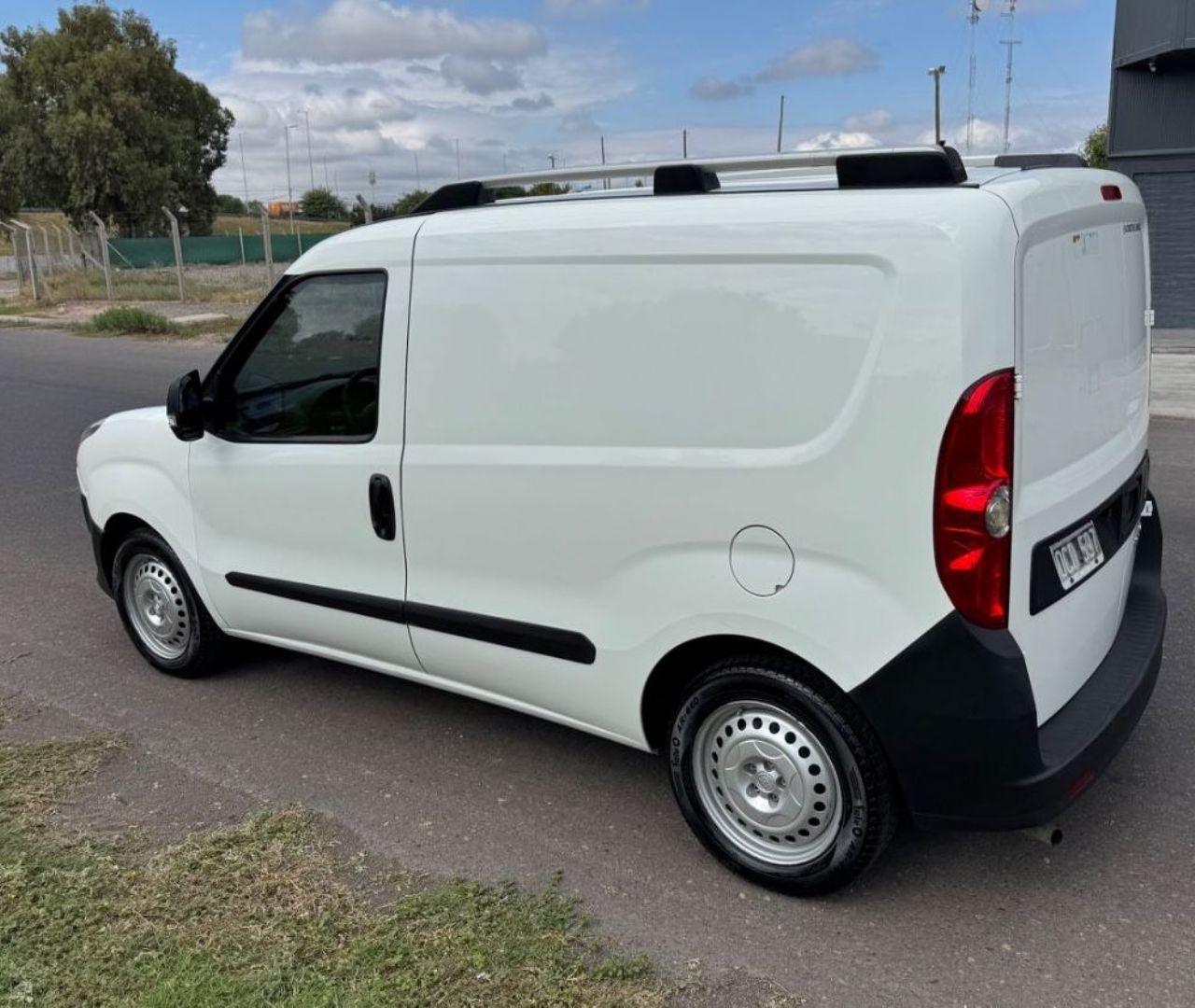 Fiat Doblo Usada Financiado en San Juan, deRuedas