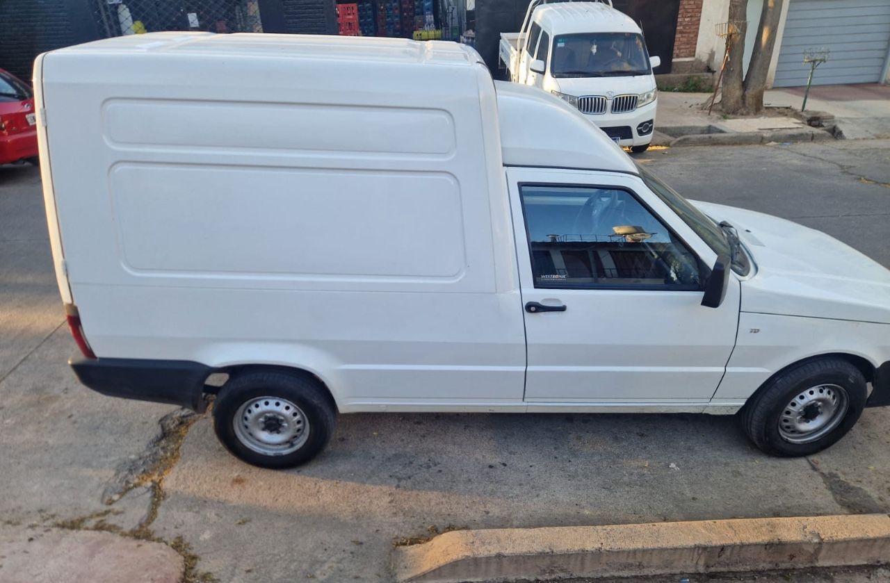 Fiat Fiorino Usada en Mendoza, deRuedas