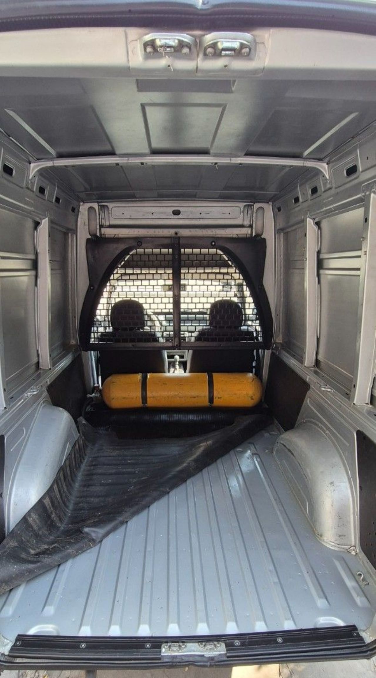 Fiat Fiorino Usada Financiado en Mendoza, deRuedas