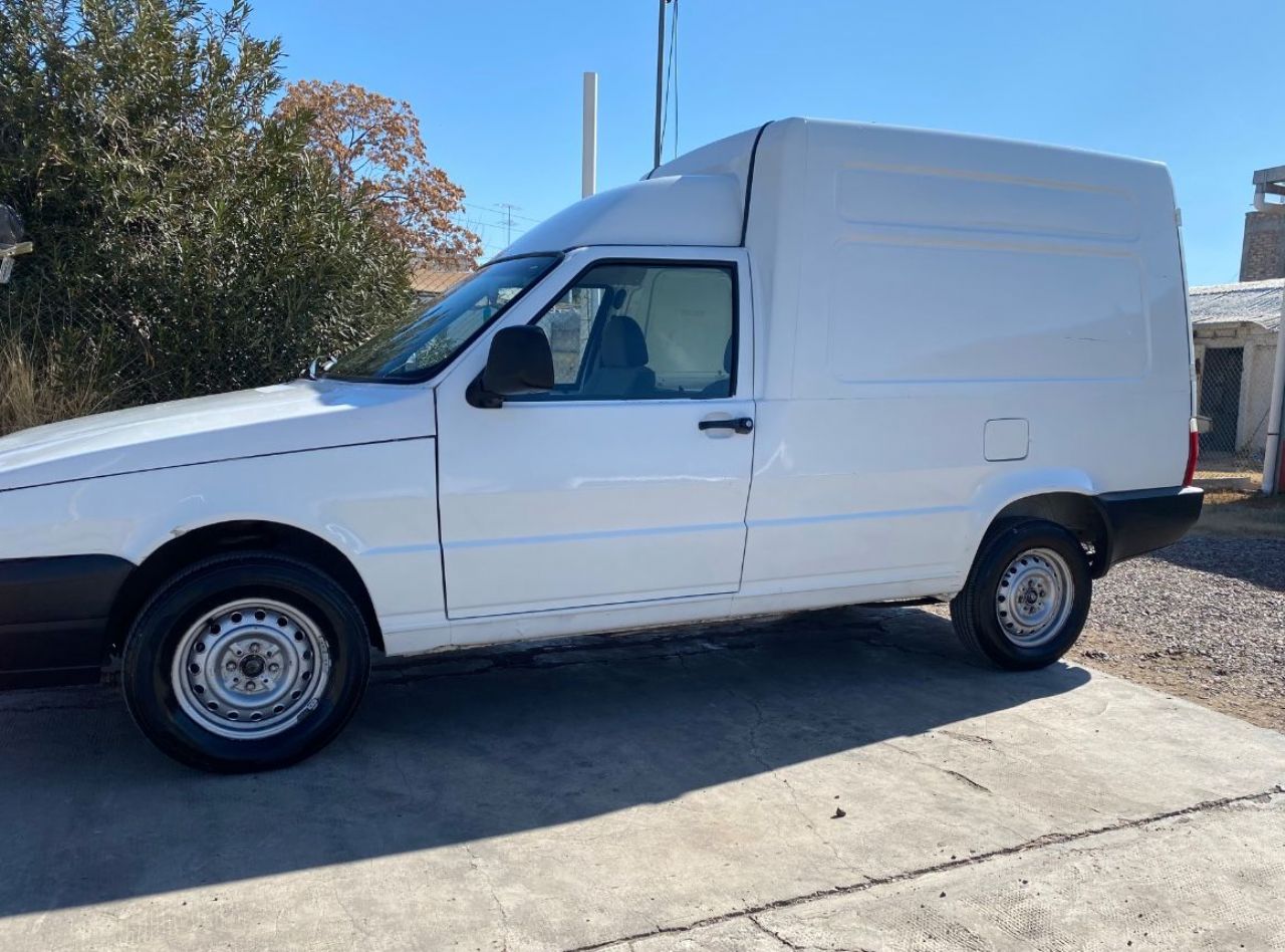 Fiat Fiorino Usada Financiado en Mendoza, deRuedas