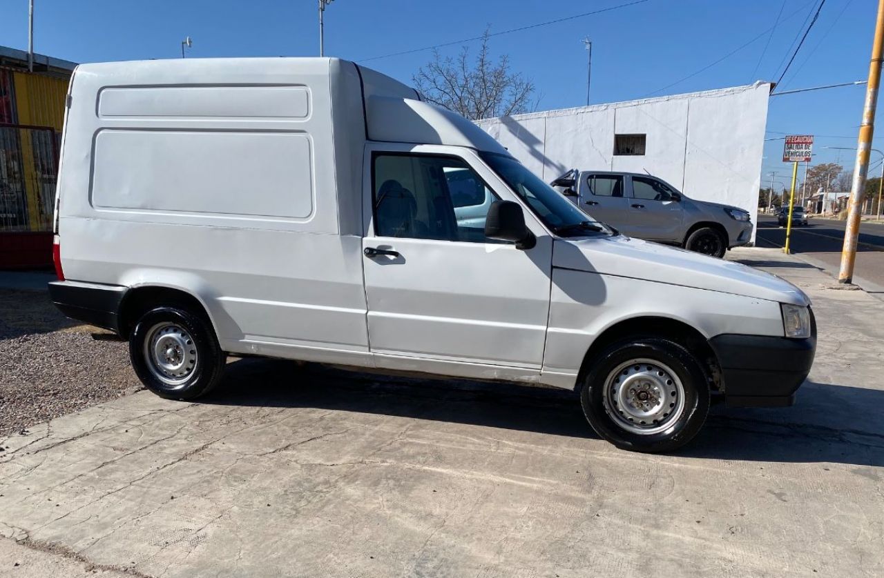 Fiat Fiorino Usada Financiado en Mendoza, deRuedas