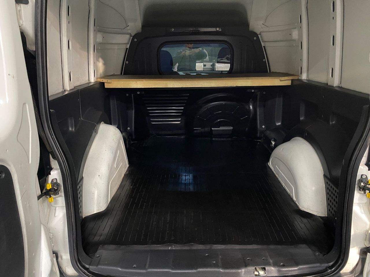 Fiat Fiorino Usada Financiado en Mendoza, deRuedas