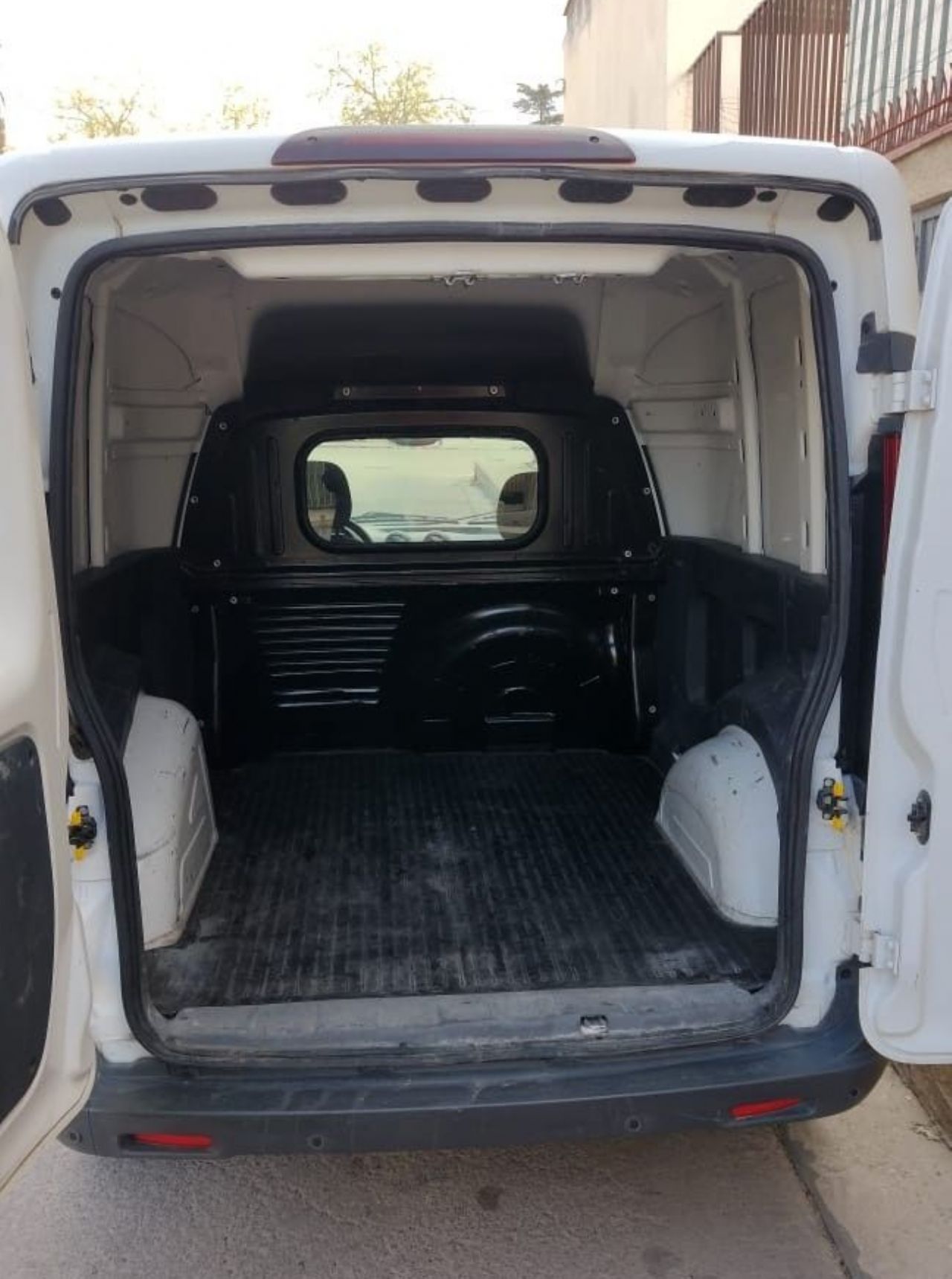 Fiat Fiorino Usada en Mendoza, deRuedas
