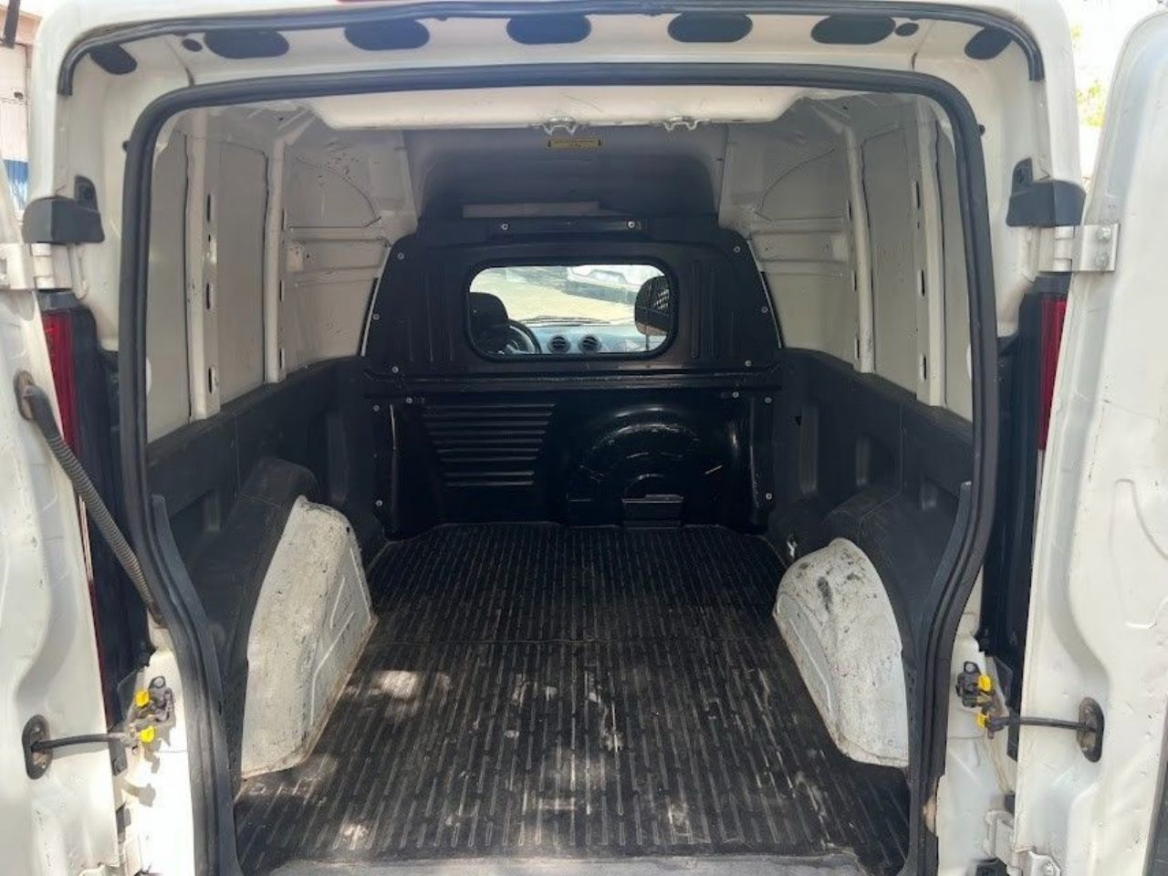 Fiat Fiorino Usada Financiado en Mendoza, deRuedas