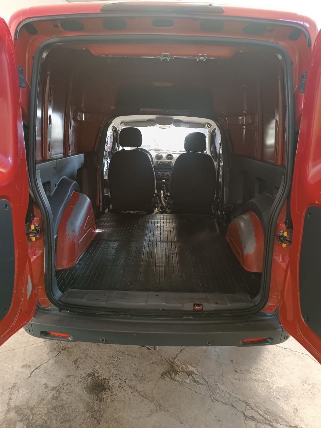Fiat Fiorino Usada Financiado en Mendoza, deRuedas