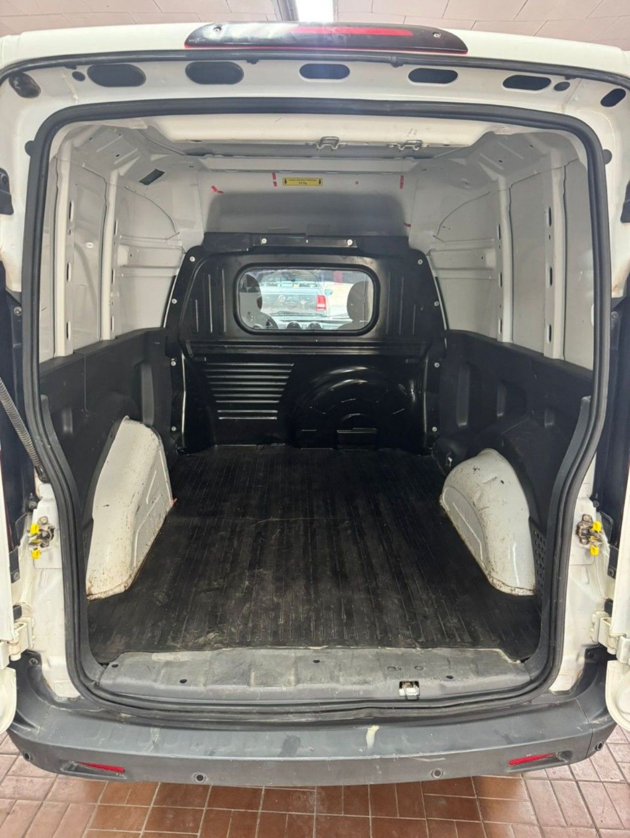 Fiat Fiorino Usada Financiado en Mendoza, deRuedas