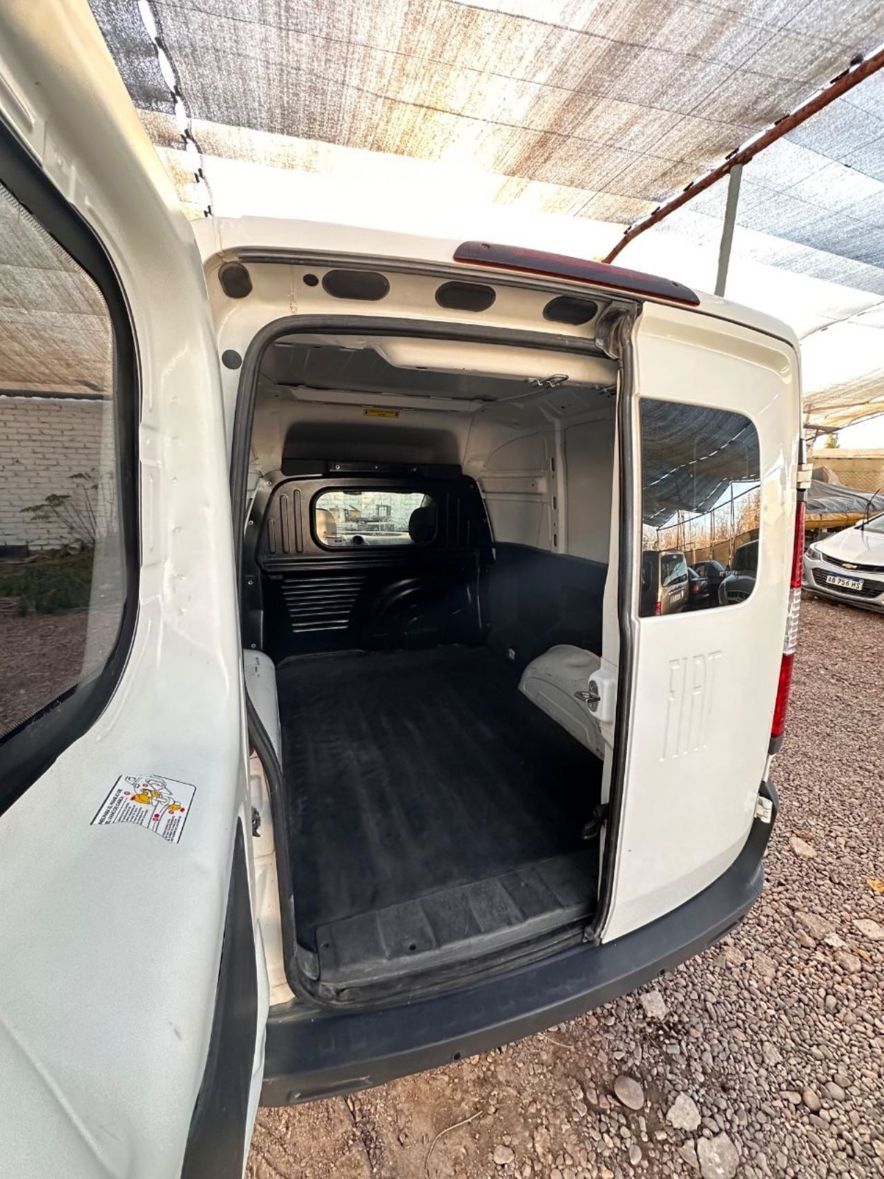 Fiat Fiorino Usada Financiado en Mendoza, deRuedas