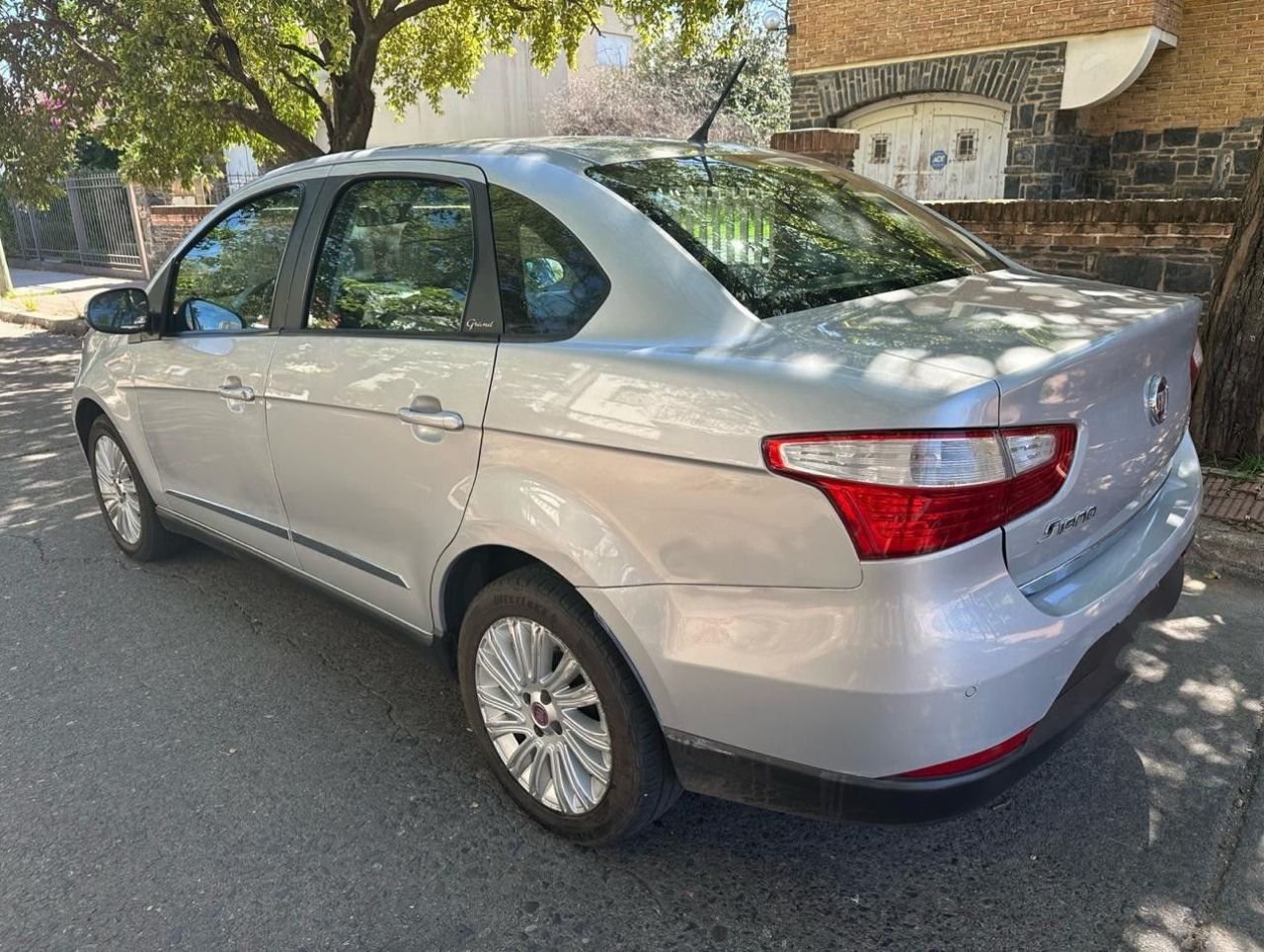 Fiat Grand Siena Usado Financiado en Córdoba, deRuedas