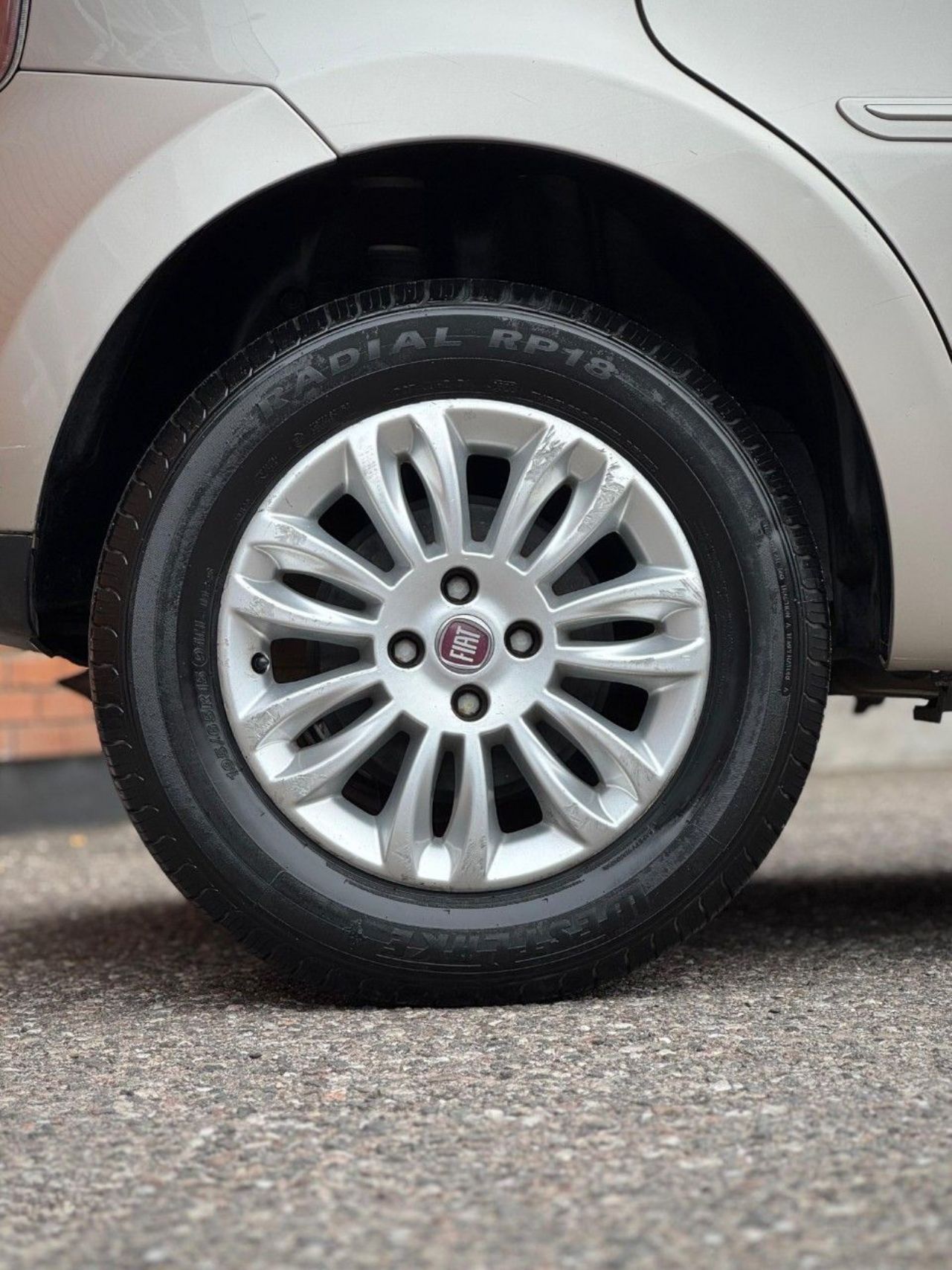 Fiat Idea Usado Financiado en Córdoba, deRuedas