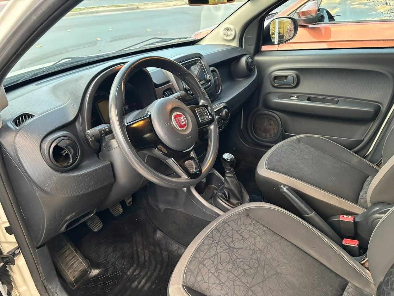 Fiat Mobi Usado Financiado en San Juan, deRuedas