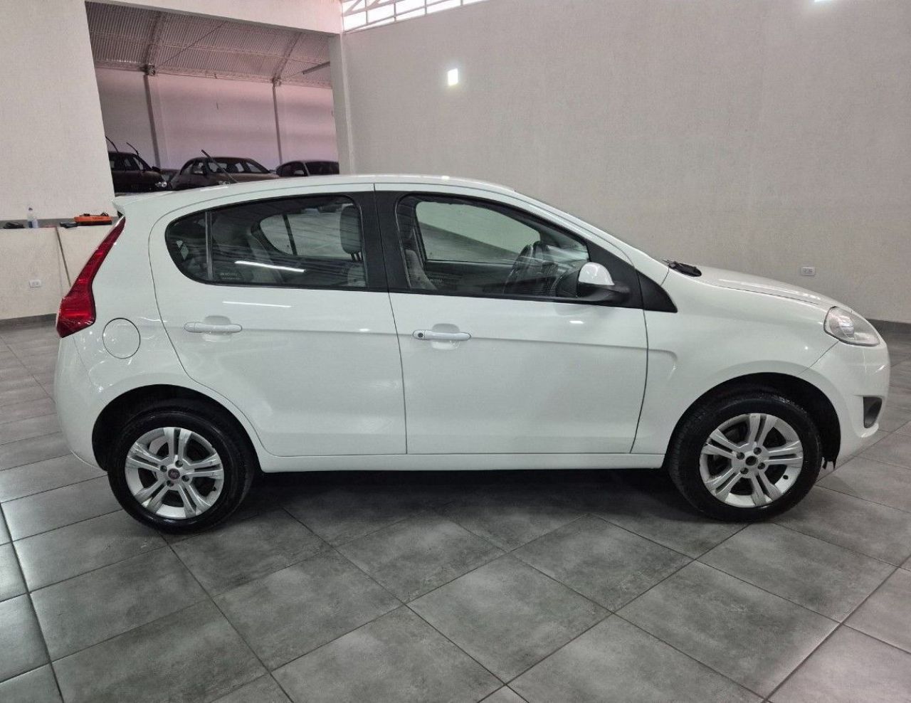 Fiat Nuevo Palio Usado Financiado en Mendoza, deRuedas