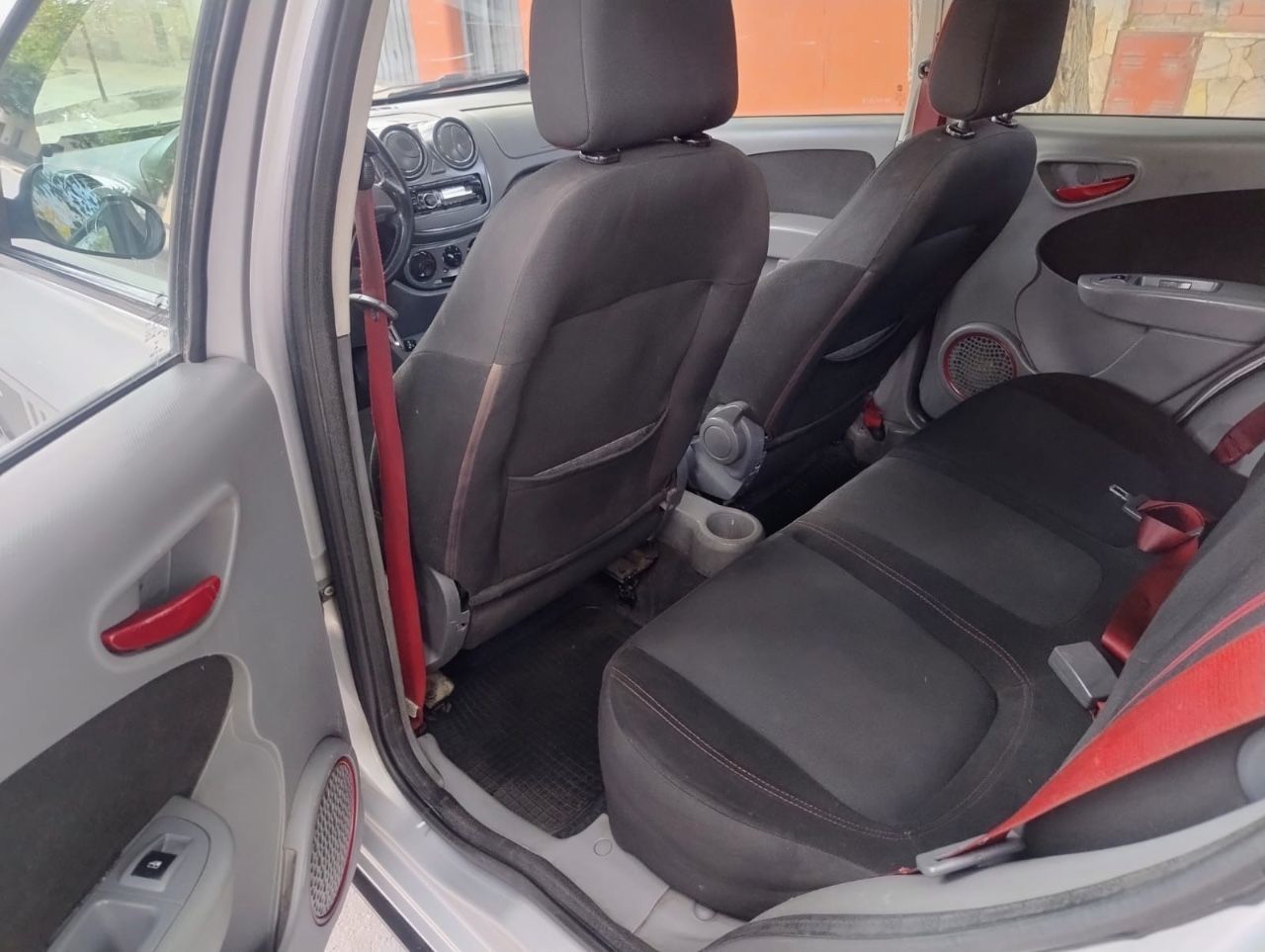 Fiat Nuevo Palio Usado Financiado en Mendoza, deRuedas