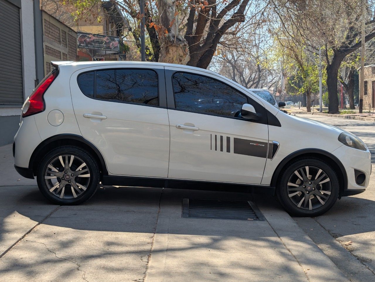 Fiat Nuevo Palio Usado Financiado en Mendoza, deRuedas