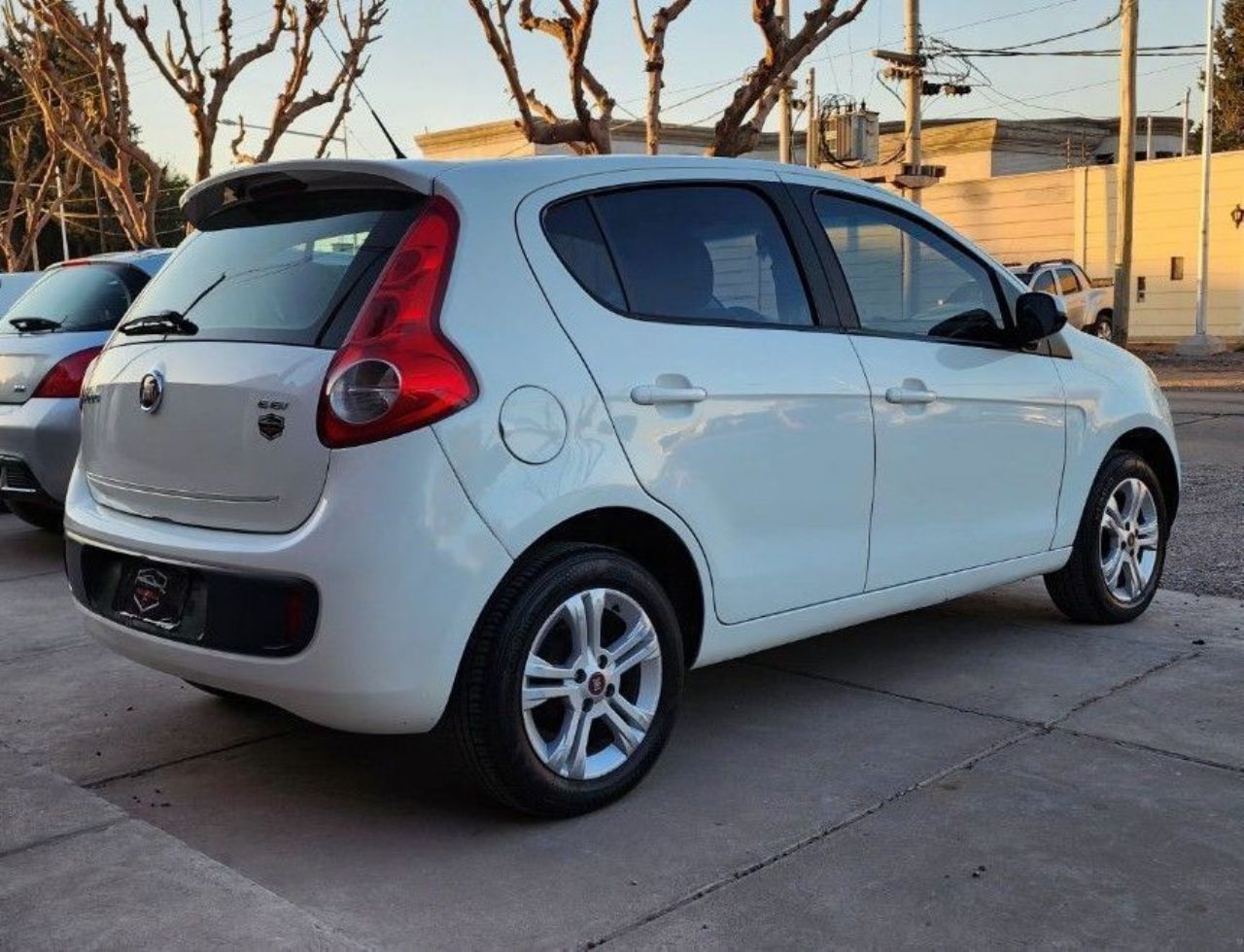 Fiat Nuevo Palio Usado Financiado en Mendoza, deRuedas